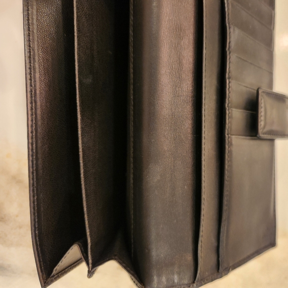 Gucci Guccissima Long Trifold snap Wallet in EUC. - Picture 10 of 16